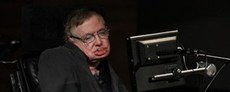 Stephen Hawking diz que buraco negro pode levar a outro universo