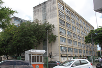 No momento, os blocos um e dois do centro estão sendo reformados, com previsão de término para maio deste ano