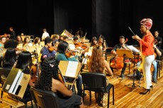 A orquestra para o grande concerto comemorativo de hoje, é formada por 170 alunos, oriundos dos 15 polos do Prima