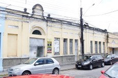 O objetivo da ação é revitalizar a sede, onde são oferecidos cursos gratuitos para a comunidade