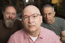 Bi Ribewro, Herbert Vianna e João Barone formam os integrantes do Paralamas