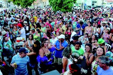 "As Raparigas de Chico" se concentram no centro da capital e não fazem nenhum percusso, fugindo da característica da grande maioria das agremiações