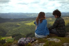 O romance brasileiro Lua em Sagitário acontece numa cidade localizada na fronteira entre o Brasil e a Argentina