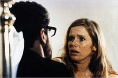 O longa tem 145 minutos de duração e é dirigido pelo sueco Ingmar Bergman 