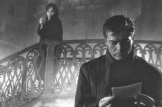 O filme "Noites Brancas", que foi produzido na França e na Itália, em 1957, retrata a história de amor vivida por um casal apaixonado