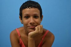 Débora Gil Pantaleão é mestra em Letras pela UFPB