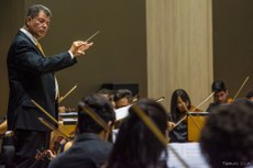 A Orquestra Sinfônica Jovem da Paraíba será regida no concerto pelo seu maestro titular, Luiz Carlos Durier