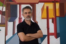 A efemeridade e a subjetividade são facilmente detectadas no trabalho do artista Wellington Medeiros