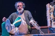 Silvio Monteiro ministra a oficina O Ritmo no Jogo do Ator, que acontece no Cine-Teatro São José , no período de 1 a 3 de julho