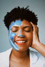 De Salvador (BA), a cantora, compositora e multi-instrumentista faz show na capital no próximo dia 28/01