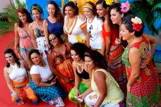 Criado em 2008, o grupo ‘As Calungas’ é formado por mulheres que se identificam com o universo da cultura e da música popular 