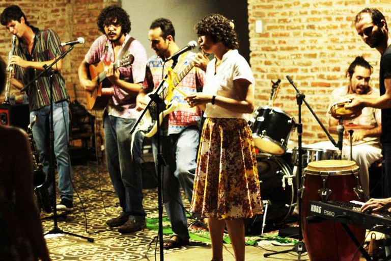 Pág 5 - Banda Evoé.jpg