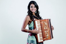 A cantora paraibana Lucy Alves se destacou recentemente também como atriz, na novela "Velho Chico"