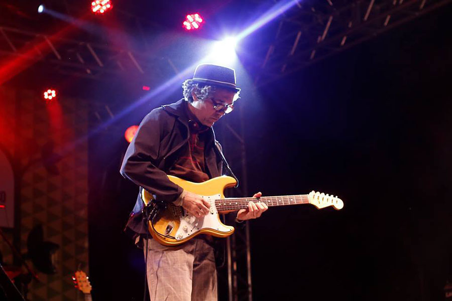 Pág 5 - Alex Mono.jpg