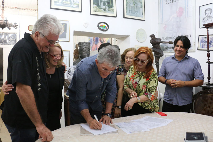 ricardo assina doacao das obras de abelardo da hora-foto francisco franca (8).JPG
