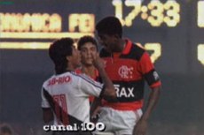 O Canal 100 tornou-se muito conhecido pela qualidade da filmagem dos jogos de futebol com visão documental e uma narrativa dramática
