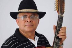 O repentista pernambucano Valdir Teles é reconhecido como um dos principais representantes da poesia popular nordestina