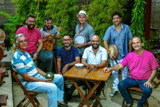 Dedicado à produção autoral e ao fomento do samba de raiz, o grupo é um dos mais populares da cena musical da capital