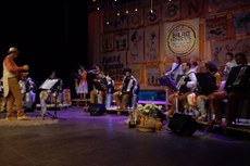 Orquestra sanfônica, trios de forró pé de serrae e bandas da cena alternativa paraibana participam dos festejos