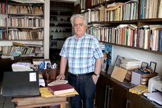 O escritor Sérgio, que celebra 70 anos de vida e 50 de poesia, reúne em seu novo livro poemas publicados ao longo da sua carreira