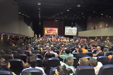 Com capacidade para mais de seiscentos expectadores, o espaço que foi recentemente restaurado oferece conforto e comodidade ao público 