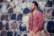 O artista Titá Moura se apresenta na Usina Cultural Energisa