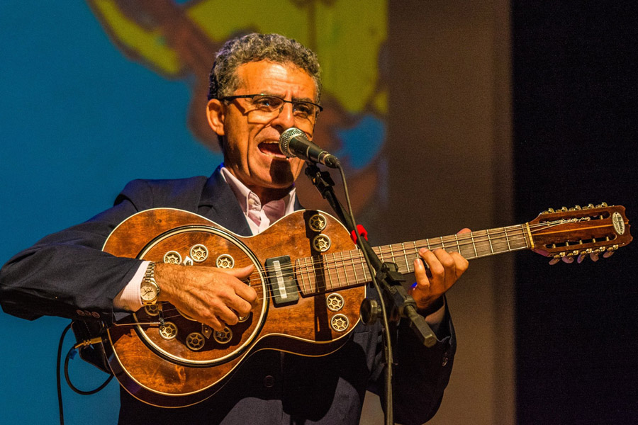 rogério meneses.jpg