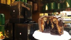 Panettone Língua de Gato Exagero pesa 1,5kg e tem chocolate de sobra