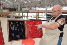 A ‘Feira Natalina das Habilidades Manuais’ conta com apresentações culturais voltadas para o público infantil