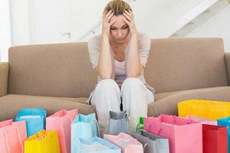 Pessoas compulsivas “devem sair de casa com um único objetivo e com valor em espécie para este fim”, orienta a profissional