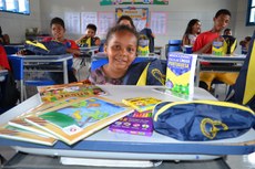 Última entrega de kits de material pedagógico beneficiou crianças do assentamento Nova Margarida