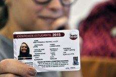 O estudante deve se dirigir a alguma das entidades credenciadas a fim de solicitar o novo documento