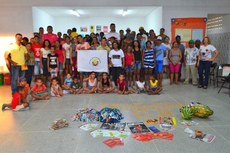 Famílias produzem roupas e objetos de renda renascença e cultivam lavouras em Cacimba Nova, localizada em São João do Tigre