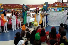 Grupo tem executado atividades lúdicas para promover prevenção e educação em saúde em escolas, creches e em vários municípios da PB