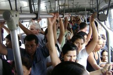 As vítimas de assédio em transportes coletivos de João Pessoa afirmam que os casos ocorrem geralmente durante horários de pico