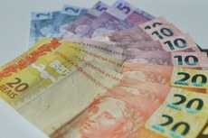 Projeção do mercado financeiro ficou mais próxima do centro da meta deste ano, que é 4,5%