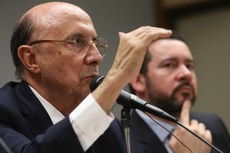 De acordo Meireles e Oliveira manutenção da regra de ouro foi decidida em reunião na manhã dessa segunda-feira