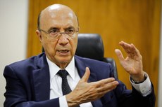 “A taxa Selic já está no nível mais baixo da história e pode cair mais uma vez. Vamos aguardar a decisão do Banco Central”