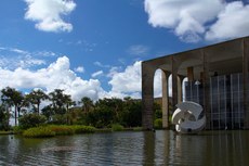 Em nota o Ministério das Relações Exteriores destaca que o Brasil “deplora” a decisão do governo norte-coreano de lançar um satélite com emprego de tecnologia de mísseis balísticos