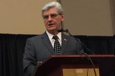 O governador do Mississippi, Phil Bryant