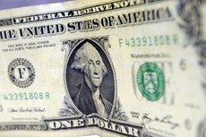 Especialistas dizem que alta do dólar não deve fazer com que o Banco Central mude a estratégia de reduzir a taxa Selic