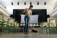 Alunos do Colégio Estadual Prefeito Mendes de Moraes, na Ilha do Governador, Rio de Janeiro