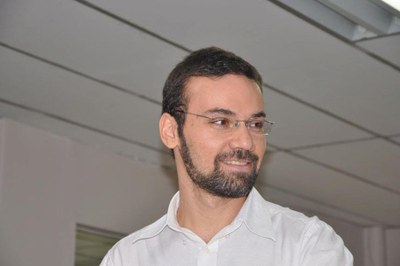 Henrique França lembra o projeto inicial