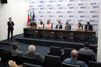 Instituições de ensino devem adotar as medidas necessárias para que não haja qualquer forma de assédio moral contra os professores