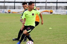 O Botafogo-PB segue treinando em busca de reabilitação no Campeonato Brasileiro, já que não vence há seis jogos