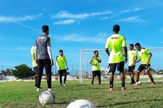 Liderando o Campeonato com 18 pontos, o tricolor da capital faz jogadores esquecerem tropeços nas Copas do Brasil e do Nordeste