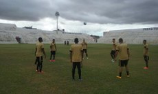 Equipe treinou ontem pela manhã no estádio Cornélio de Barros para a disputa que acontece hoje à noite