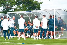 Jogadores brasileiros estarão mais uma vez em ação neste domingo, fazendo seu último teste antes de estrear no dia 17 na Rússia