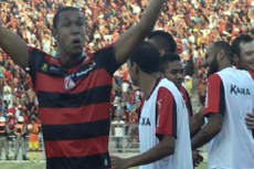 O atacante Rodrigão, artilheiro do campeonato e do Brasil está confirmado no setor ofensivo do time para jogo de hoje