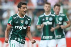 No última disputa entre os times, o Palmeiras venceu o Sport por 3 a 1, na Ilha do Retiro